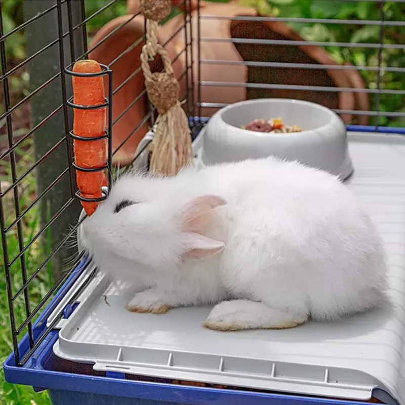 Būris FERPLAST Rabbit 120 Blue — metāla un plastmasas trušu būris 1180×585×495 mm, trušiem 5–9,9 kg