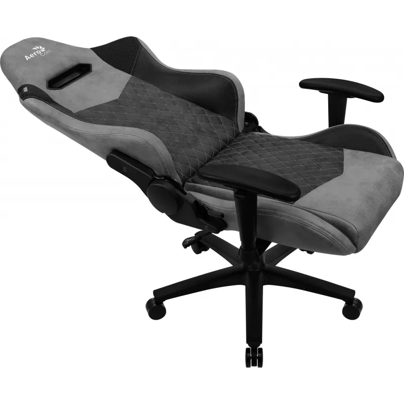 Spēļu krēsls AEROCOOL DUKE AeroSuede Melns Pelēks — 2D roku balsti, tauriņa mehānisms, max lietotājs 150 kg