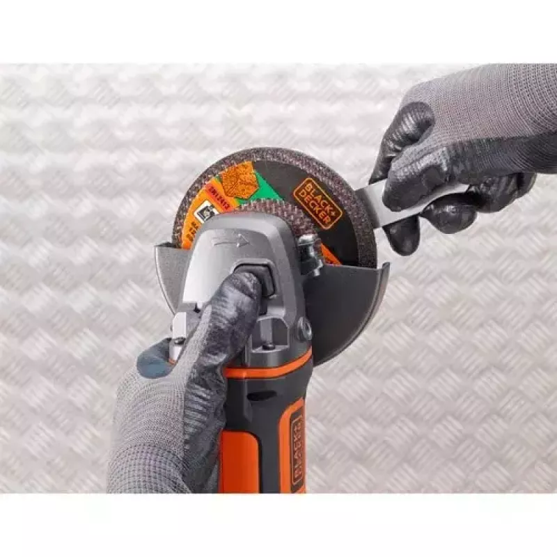 Leņķa slīpmašīna Black & Decker BCG720N — bezvada 18V Li-Ion, 12.5 cm disks, līdz 8600 RPM, 3 roktura pozīcijas