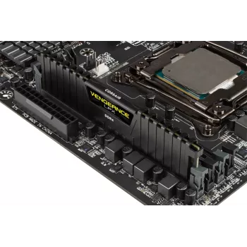 CORSAIR Vengeance LPX 32GB (4x8GB) DDR4 2666MHz CL16 atmiņas komplekts