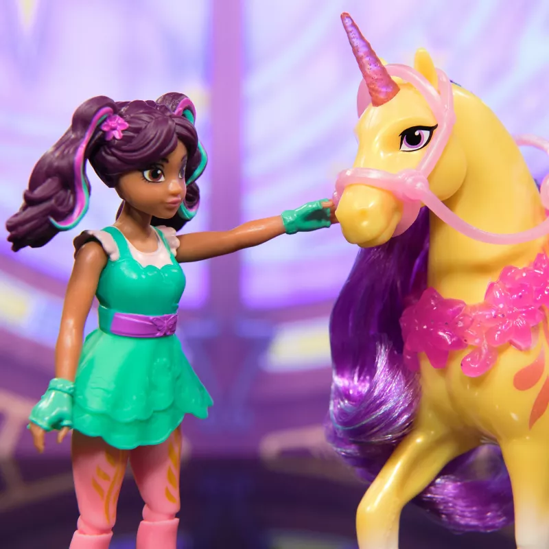 Spin Master Unicorn Academy figūriņu komplekts: Ava un vienradzis Leaf ar īstām krēpēm, asti un suku, no 4 gadiem