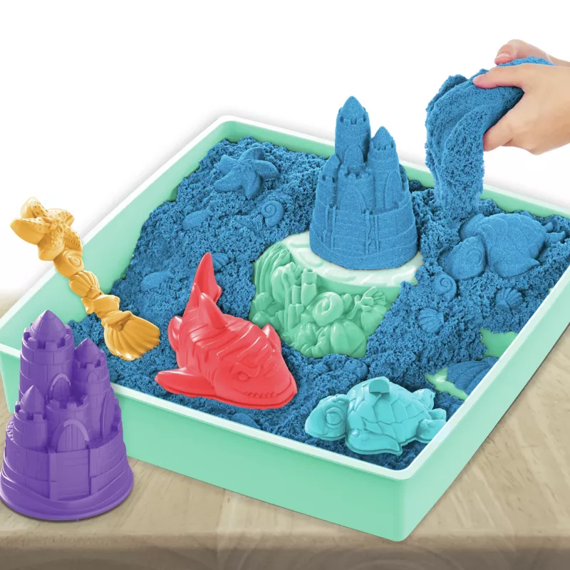 Kinetic Sand Smilšu Kastes Komplekts, 1lb Zilas Formējamas Smiltis, 4 Instrumenti un Veidnes, Uzglabāšana, Sensorā Rotaļlieta Bērniem no 3 Gadiem
