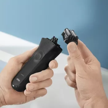 Elektriskais folijskuveklis BRAUN Series 3 300s — 2 SensoFoil, uzlādējams NiMH, slapjai un sausai skūšanai, melns