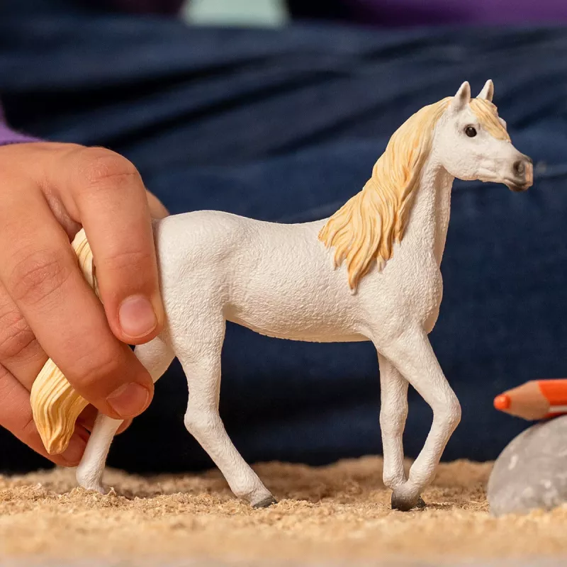Schleich Horse Club Arābu Ķēve Balta Blondi Melna 13983S