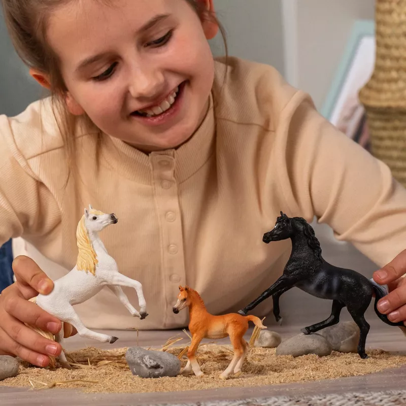 Schleich Horse Club Arābu Ķēve Balta Blondi Melna 13983S