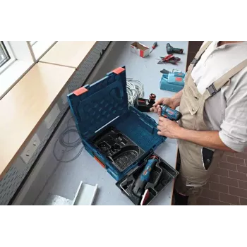 Bosch 1 600 A00 M7N ieliktņu kārbu komplekts melns
