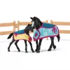 schleich HORSE CLUB Zirgu kaste ar ķēvi un kumeļu, Zirgu novietne, Zirgi, 5 gadi, Daudzkrāsains, Plastmasa