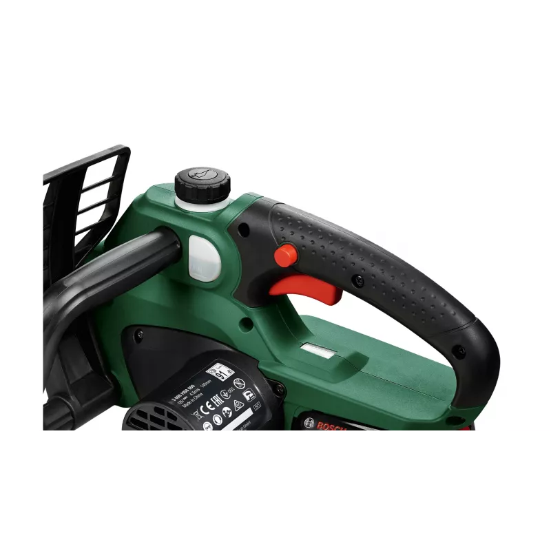 Bezvada motorzāģis Bosch UniversalChain 18 — 13.5 cm ķēde, 20 cm riepa, 2.5 Ah akumulators, 3 kg