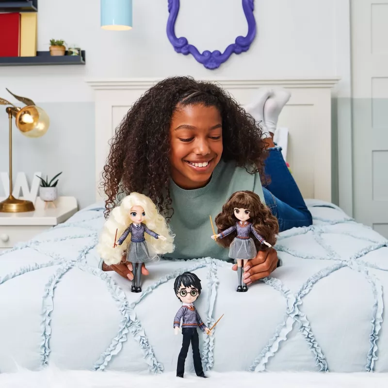 Spinmaster Wizarding World Hermione Granger modes lelle, 8 collas (203 mm), daudzkrāsaina, vecumam no 5 gadiem