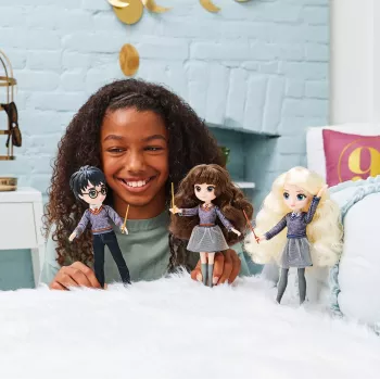 Wizarding World Harijs Poters 8 collu lelle ar aksesuāriem