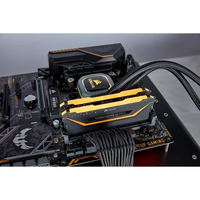 CORSAIR 16GB DDR4 3200MHz 2x8GB C16 atmiņas komplekts - Melns (atvērts iepakojums)