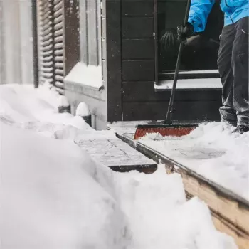 Iekštelpu slota Fiskars 1025926 mīksti un cieti sari, alumīnija rokturis, melna