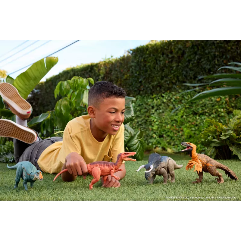Jurassic World Rebirth Wild Roar Utahraptor dinozauru rotaļlieta, astes vadīts uzbrukums un rēciens