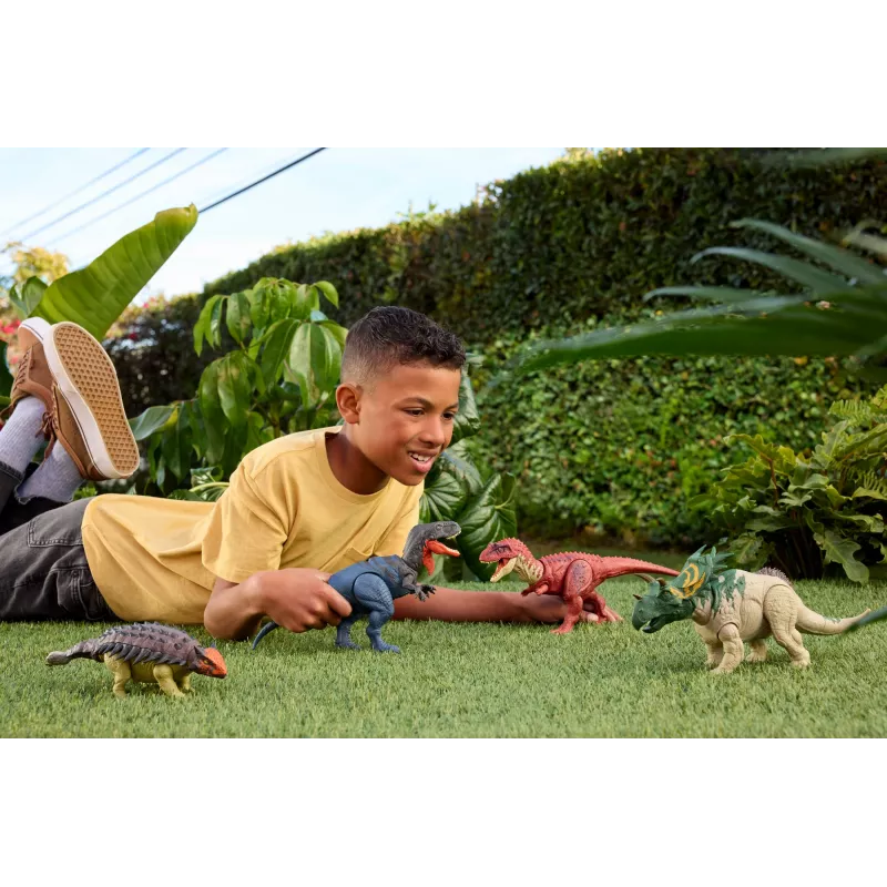 Jurassic World Rebirth Wild Roar Utahraptor dinozauru rotaļlieta, astes vadīts uzbrukums un rēciens