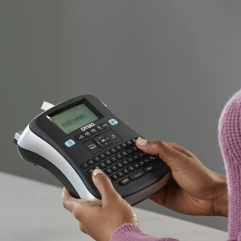 DYMO LabelManager 210D - marķētājs, QWZ/QWERTZ, D1 lentes, termopārnese, 180 x 180 DPI, 12 mm/s, melns/sudrabs