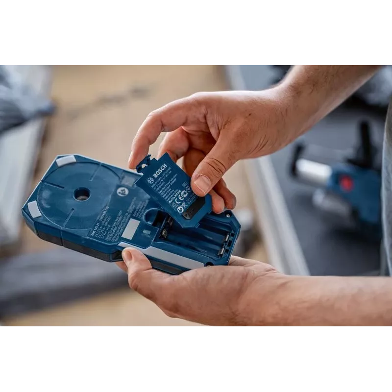 Bosch GMS 120-27 profesionāls daudzfunkciju detektors - strāvas kabelis, metāls, krāsainais metāls, koks