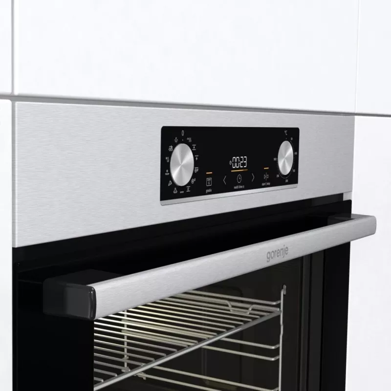 Gorenje BIGSPACE iebūvējamā elektriskā cepeškrāsns 77 L 3500 W — balta, skārienvadība un rotācijas pogas, halogēna lampa