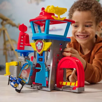 PAW Patrol : Air Rescue, Pup Squad Adventure Bay Lidostas rotaļu komplekts ar Chase automašīnu un transportlīdzekļa palaidēju, bērnu rotaļlietas zēniem un meitenēm no 3 gadiem