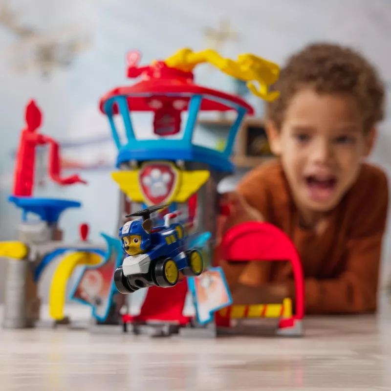 PAW Patrol : Air Rescue, Pup Squad Adventure Bay Lidostas rotaļu komplekts ar Chase automašīnu un transportlīdzekļa palaidēju, bērnu rotaļlietas zēniem un meitenēm no 3 gadiem