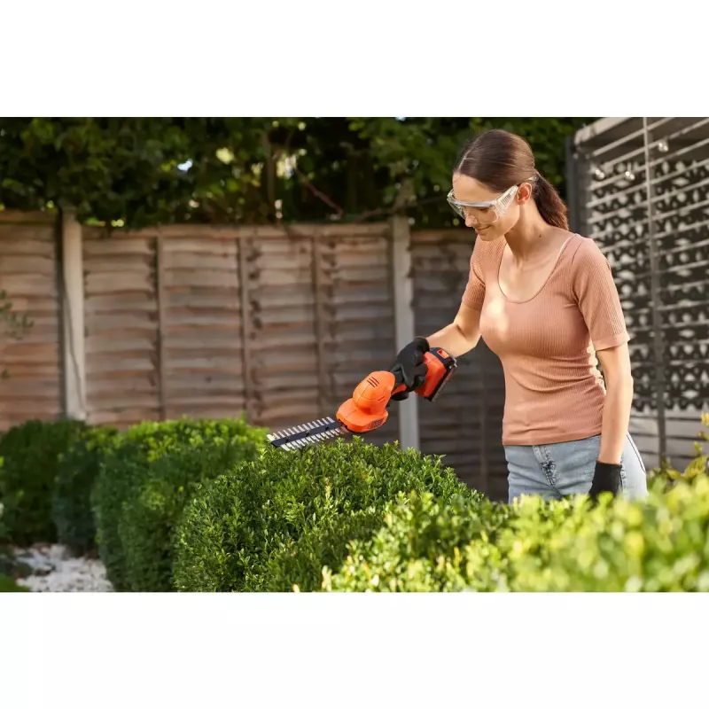 Dzīvžoga šķēres Black & Decker BCSS18D1-QW 18V bezvadu
