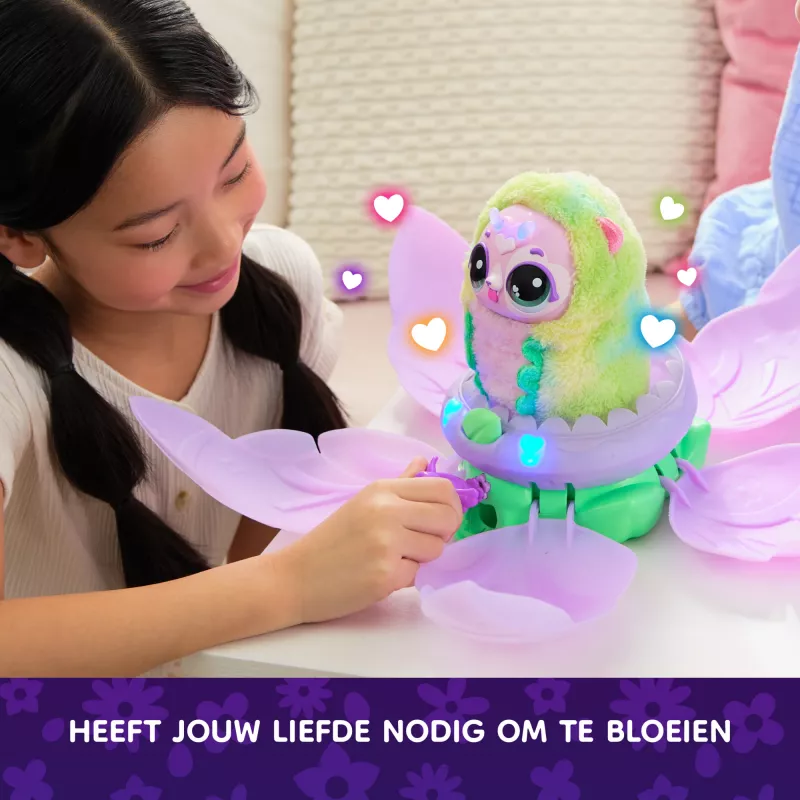 Hatchimals Bloomables Kittyfly Pārsteiguma Rotaļlieta, Interaktīvs Plīšs ar Atkārtotu Dubulto Atklāšanu, vairāk nekā 100 Skaņu un Reakciju Lomu Spēlēm (Stili Atšķiras), Elektronisks Mājdzīvnieks Bērniem no 5 Gadiem