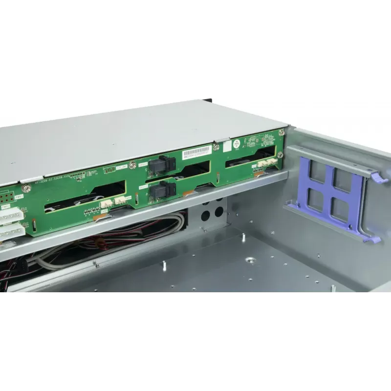 Servera korpuss INTER-TECH IPC 4U-4708 — 4U, melns, ATX/PS2 barošanas bloks, 4x priekšējie 80mm ventilatori, 2x aizmugurējie 80mm ventilatori, 2.5/3.5 collu HDD