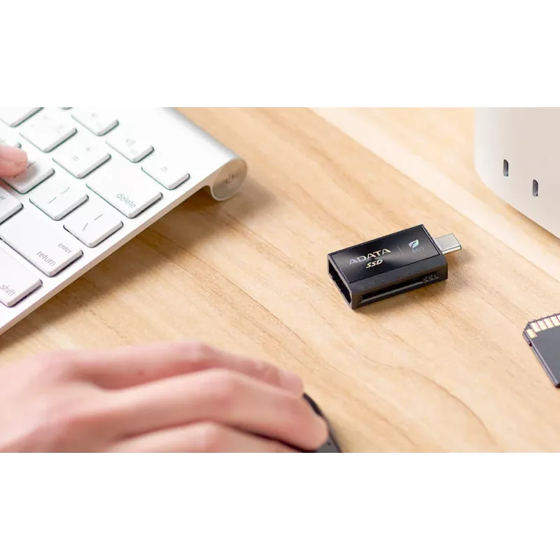 Ārējais SSD ADATA SC730 1 TB, USB Type-C 3.2 Gen 2, 600/600 MB/s, Melns, Plastmasas korpuss