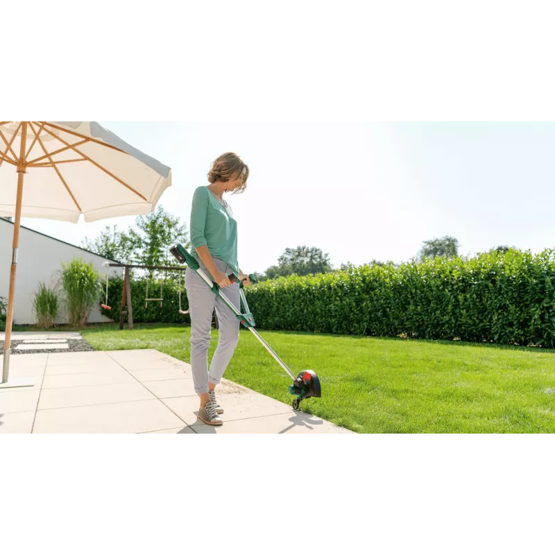 Bosch Universal GrassCut 18V-260 26 cm akumulatora trimmeris, melns, zaļš