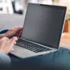 StarTech.com 13.5 collu Surface Laptop / Surface Book Privātuma Ekrāns, Pretatspīduma Privātuma Filtrs ar 51% Zilās Gaismas Samazinājumu, Monitora Ekrāna Aizsargs ar +/- 30 grādu Skata Leņķi, Matēts Pārklājums