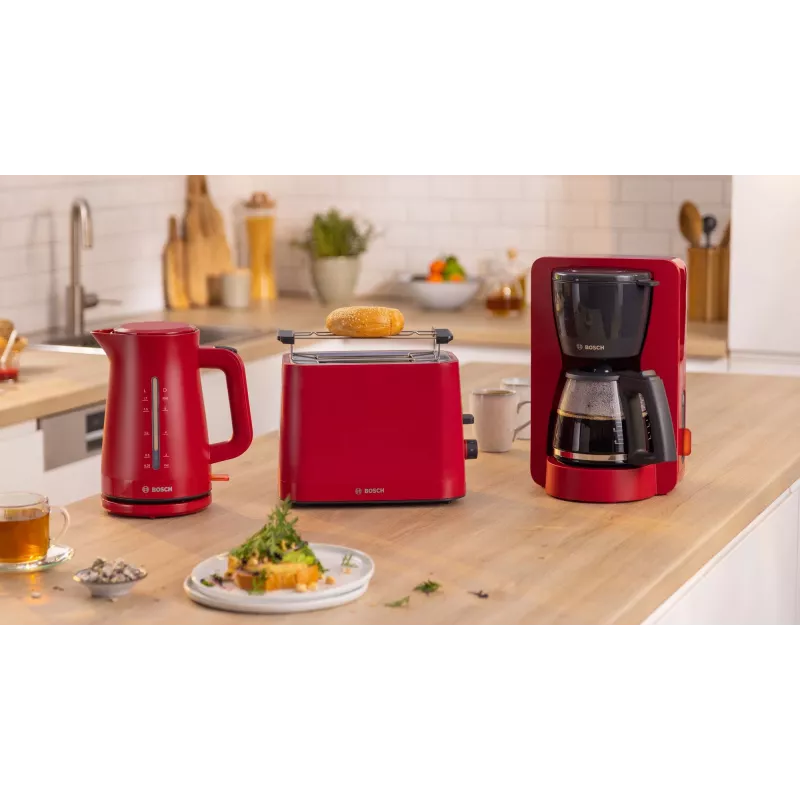 Pilienu kafijas automāts Bosch TKA3M134 — 1.4 L ūdens tvertne, 15 tasīšu ietilpība, sarkans