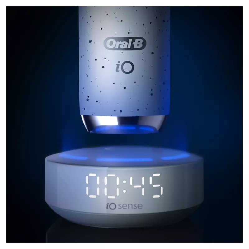 Oral-B iO Series 10 pieaugušo rotējoši-oscilējoša zobu birste, balta