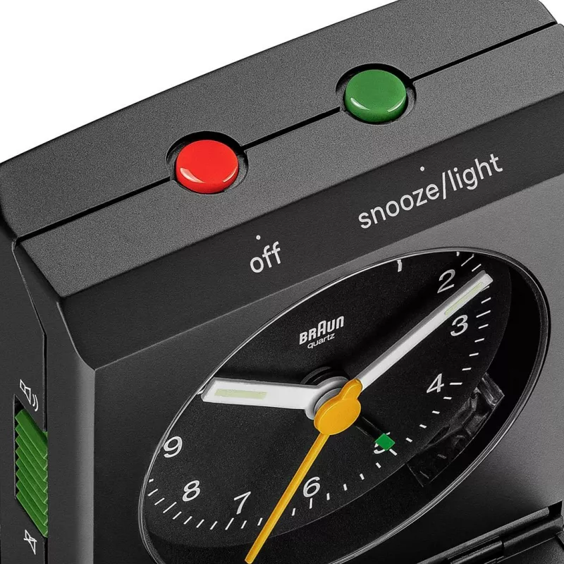 Modinātājpulkstenis BRAUN BC 05 B Quartz Foldable Black — kompakts ceļojumu modinātājs ar kvarca mehānismu