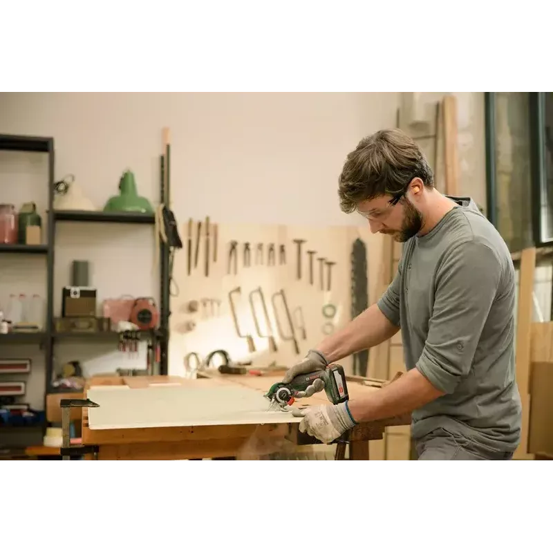 Bosch AdvancedCut 18 bezvadu zāģis 7000 RPM, 2.5 Ah, 700 g
