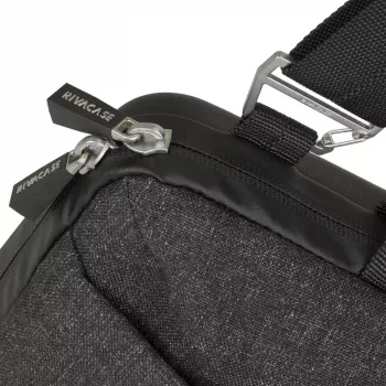 Portfelis Rivacase 8823 klēpjdatoriem līdz 33,8 cm (13,3 collas) — poliesters, poliuretāns, 0,675 kg
