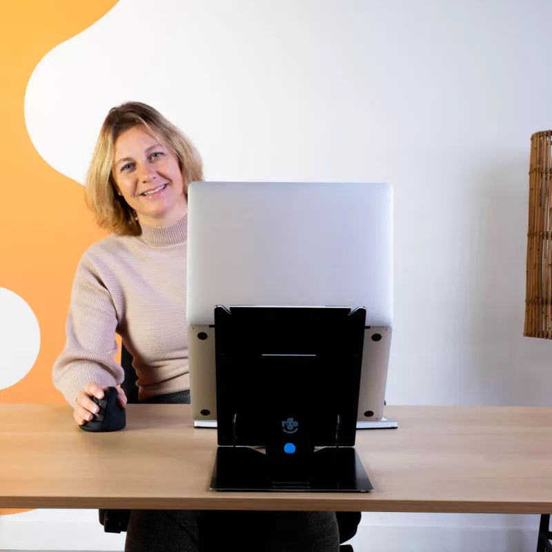 R-Go Tools Planšetes un klēpjdatora statīvs R-Go Riser Duo, piemērots 10-22 collu ekrānam, melns