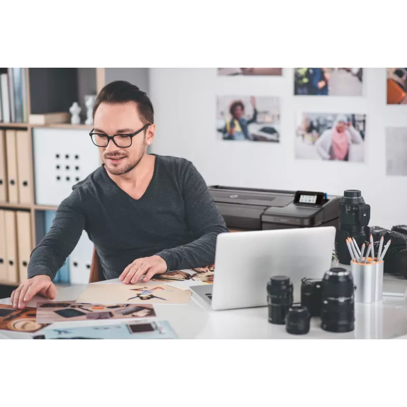 HP DesignJet Z9+dr 44 collu PostScript printeris ar vertikālo griezēju