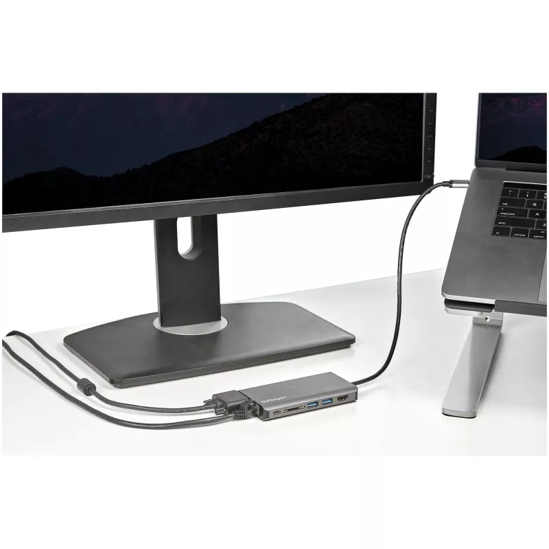 StarTech.com USB-C daudzportu adapteris - USB-C mini ceļojuma dokstacija ar 4K HDMI vai 1080p VGA - 3x USB 3.0 centrmezgls, SD, GbE, audio, 100W PD caurlaide - portatīvā dokstacija klēpjdatoram/planšetdatoram