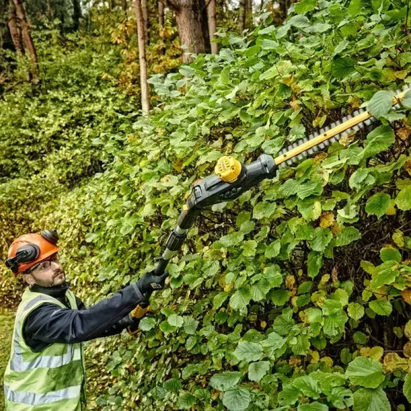 Akumulatora teleskopiskais dzīvžoga griezējs DeWALT DCMPH566N-XJ