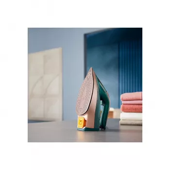 Gleznojamais gludeklis Philips DST8030/70 — 3000 W, SteamGlide Elite zole, 0.35 L tvertne, 1.78 kg, vertikāls tvaiks, zaļš