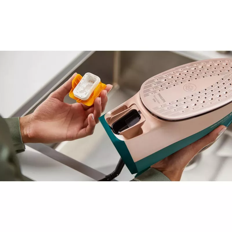 Gleznojamais gludeklis Philips DST8030/70 — 3000 W, SteamGlide Elite zole, 0.35 L tvertne, 1.78 kg, vertikāls tvaiks, zaļš