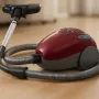 Putekļsūcējs LAFE 46412 — sausā tīrīšana, 800 W, teleskopiskā caurule, 6 m darbības rādiuss, bordo