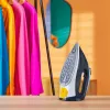 Gludeklis ar tvaiku Philips DST7030/20 — 2800 W, 0.3 L tvertne, 50 g/min nepārtraukts tvaiks, 250 g/min tvaika trieciens, SteamGlide Plus zole