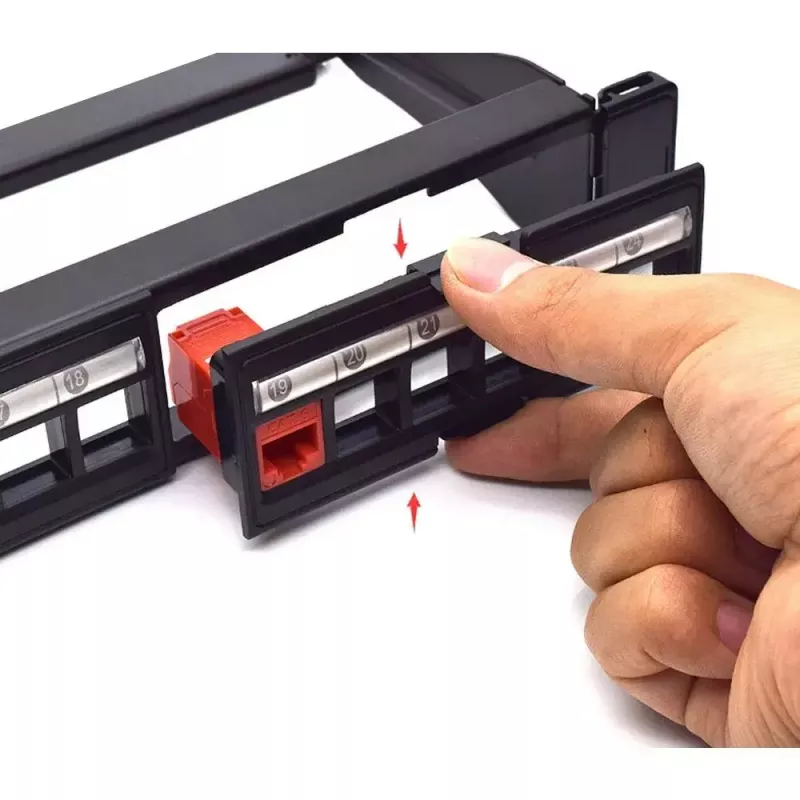Techly Modular Patch Panel 24 vietas UTP ar noņemamiem moduļiem 1U Melns