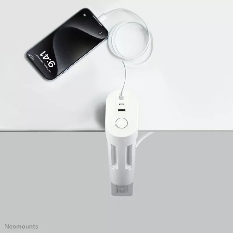Neomounts DS22-840WH6 galda kontaktligzda ar skavu un USB-C / USB-A portiem – ātra uzlāde