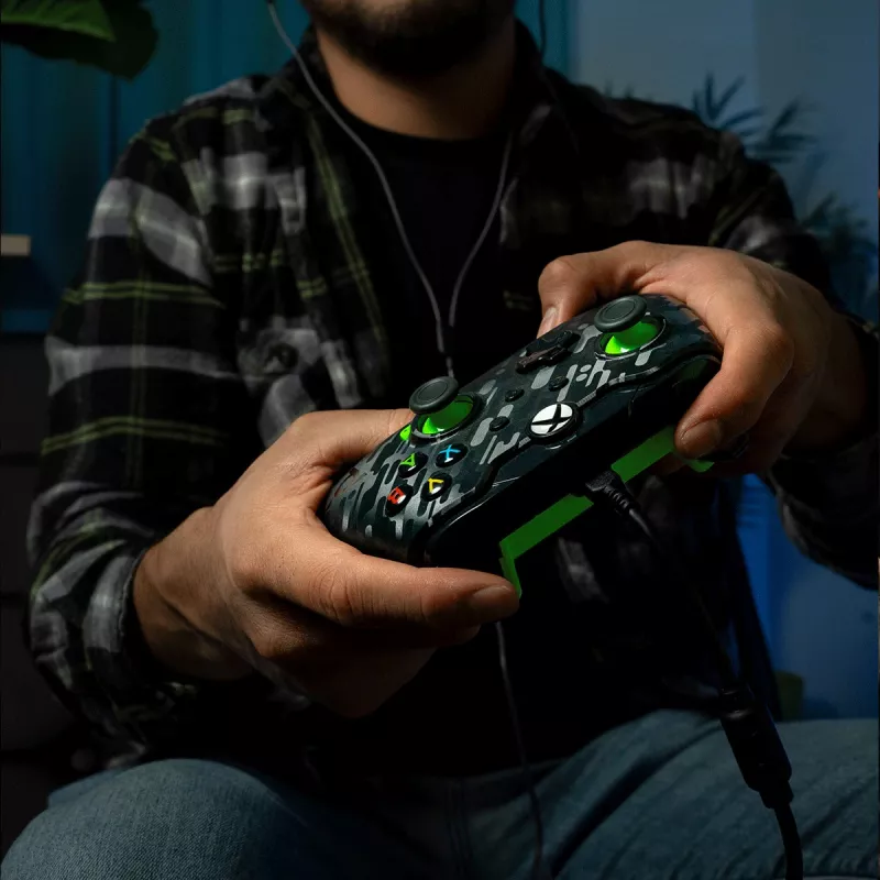 PDP vadu kontrolieris Neon Carbon Xbox un Windows 10/11