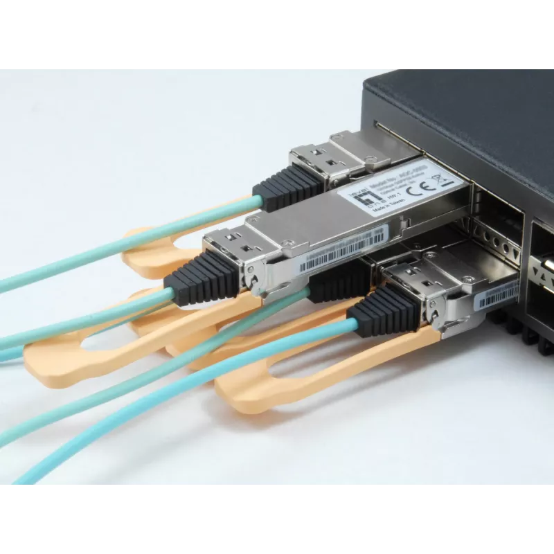 LevelOne AOC-0503 100GBase-AOC QSFP28 aktīvais optiskais kabelis, 100 Gbps, 3 m