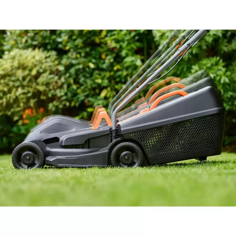 Pļaujmašīna aizmugures stūmēja Black & Decker BEMW351-QS