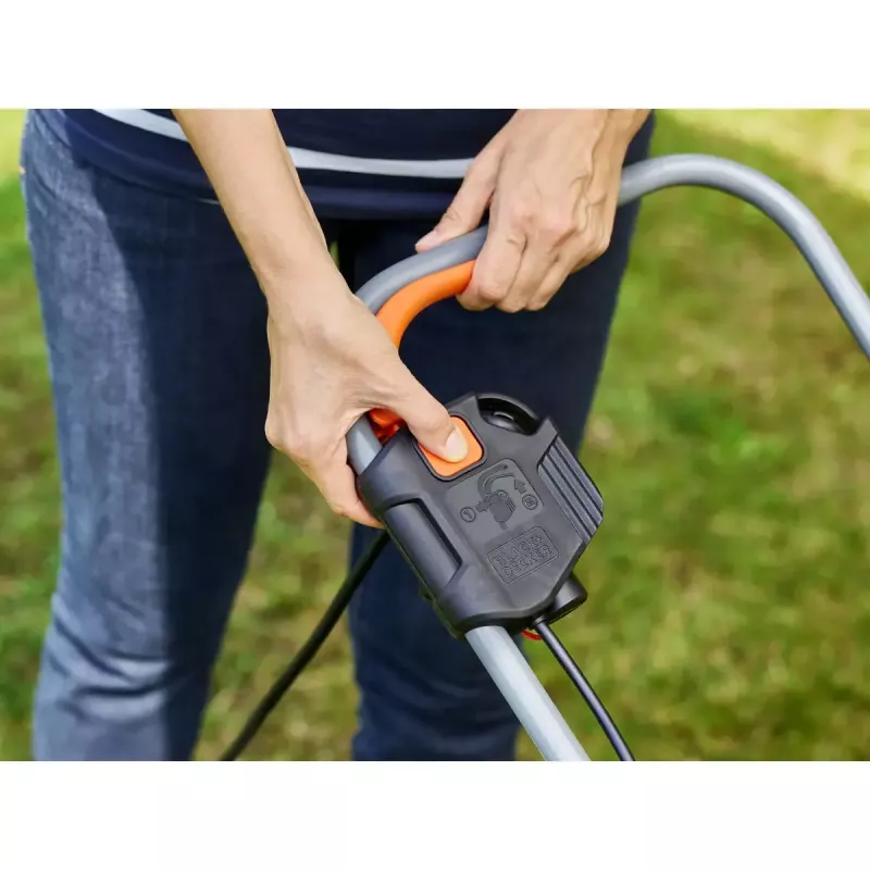 Pļaujmašīna aizmugures stūmēja Black & Decker BEMW351-QS