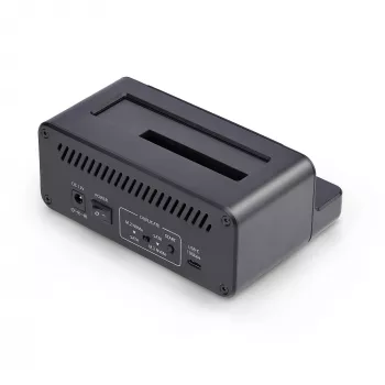 StarTech.com M.2 NVMe uz 2.5/3.5 collu SATA disku dublikators, divu nodalījumu autonoms SSD klonētājs/disku doks, divvirzienu NVMe uz SATA / SATA uz NVMe, līdz 27 GB/min, TAA