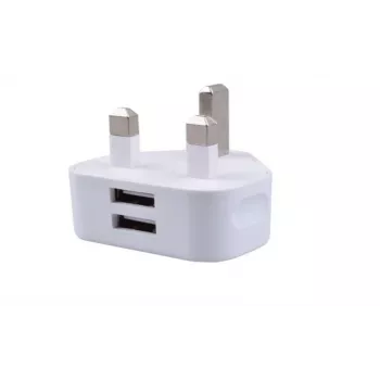 Microconnect PETRAVEL36 elektriskā spraudkontakta adapteris USB lādētājs Balts